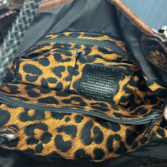 Brighton Vintage Shelly Black Croc-Embossed Leather Shoulder Bag Heart Charm - Picture 9 of 9